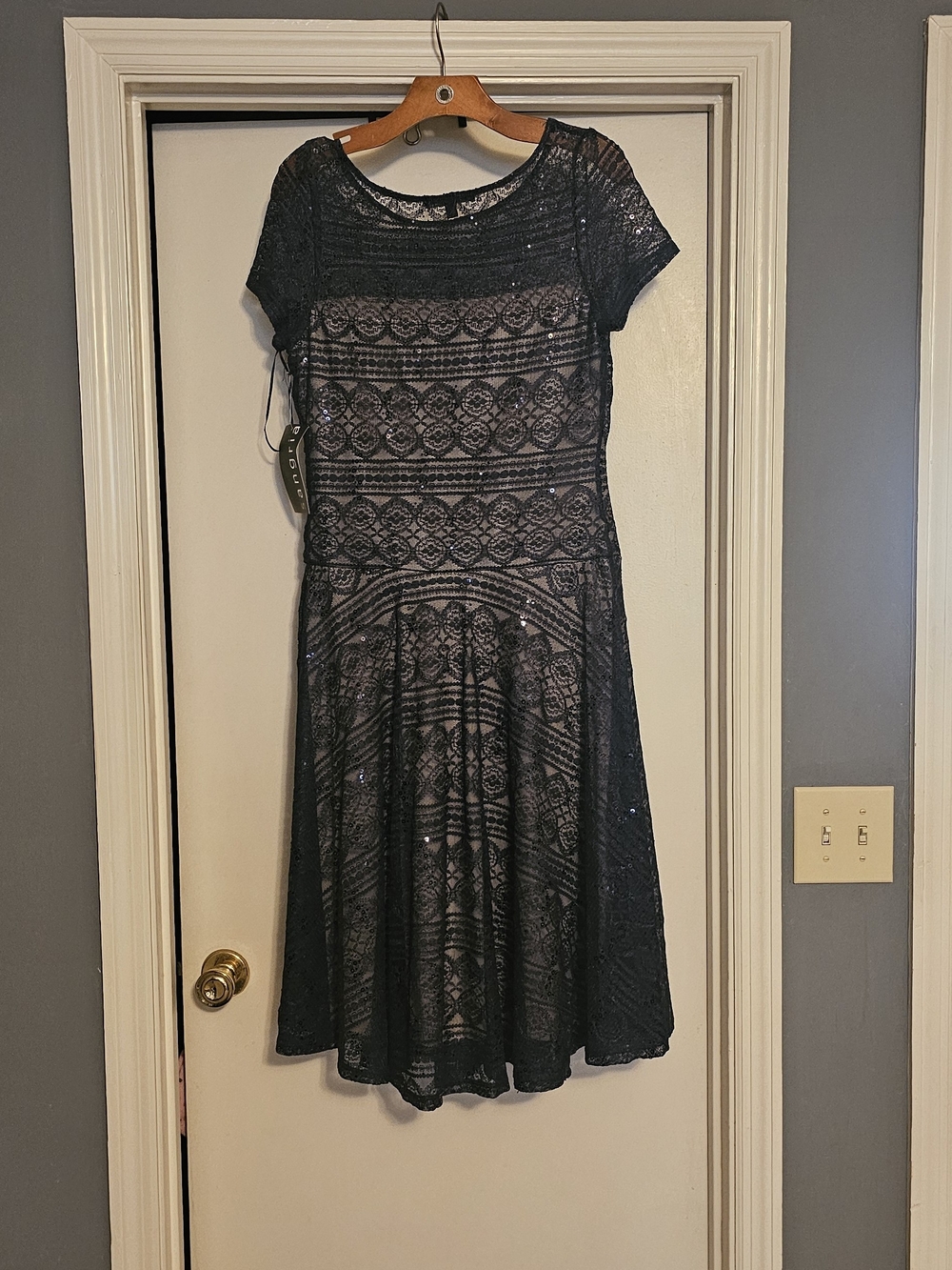 NWT Signature by Sangria Navy Lace/Sequin Midi Dress Flesh Colored Lining SZ 10